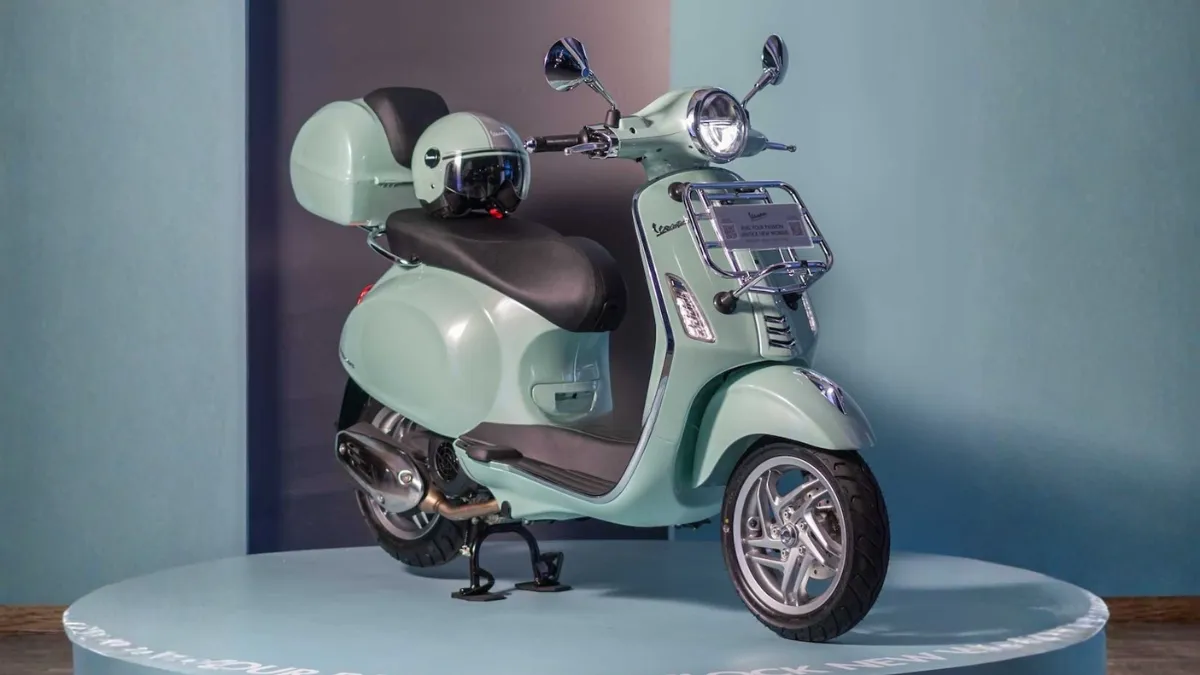 Vespa Primavera 180 and Sprint 180