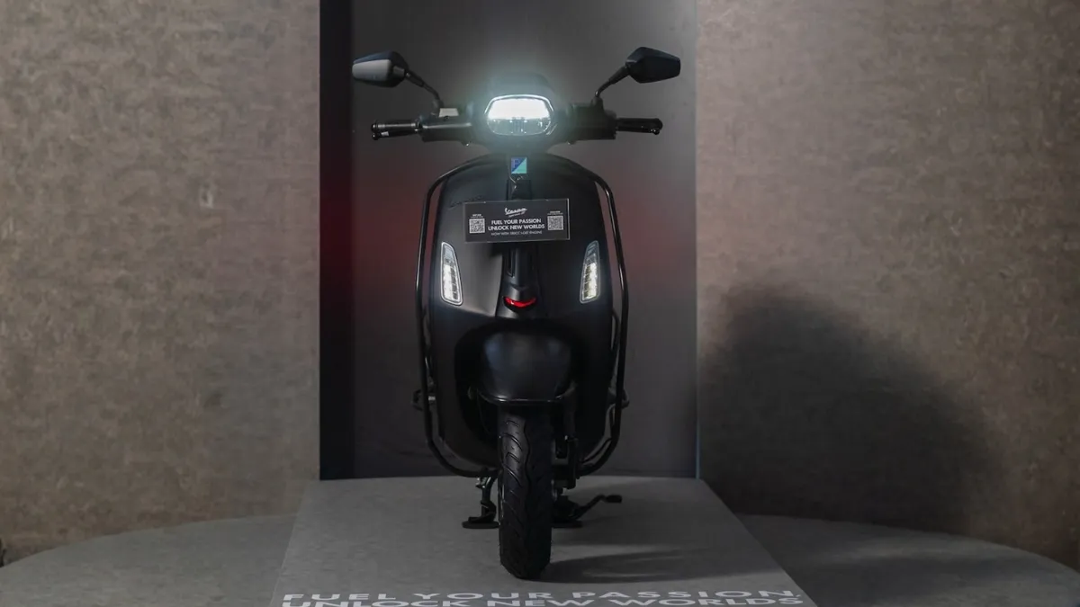 Vespa Primavera 180 and Sprint 180